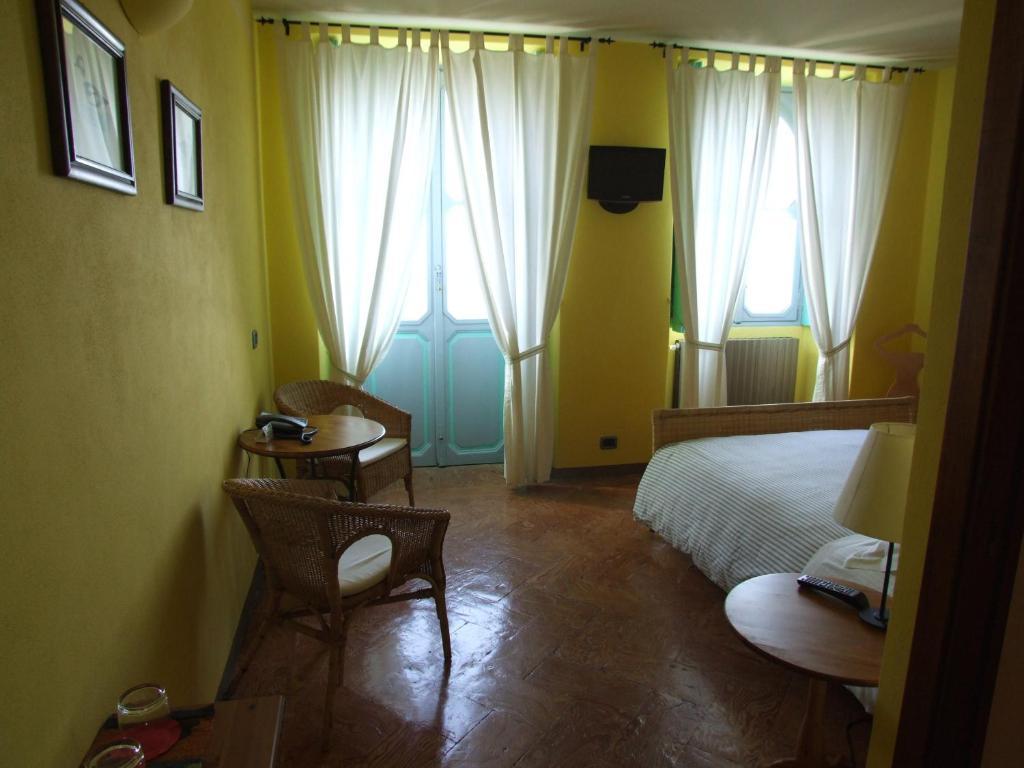 Locanda Chi Ghinn Verbania Zimmer foto